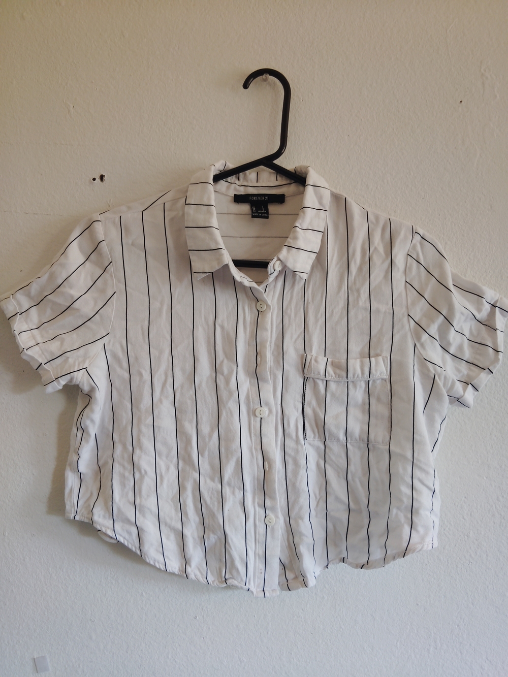 Forever 21 White Button-Down Crop Top Blouse with Black Pinstripes